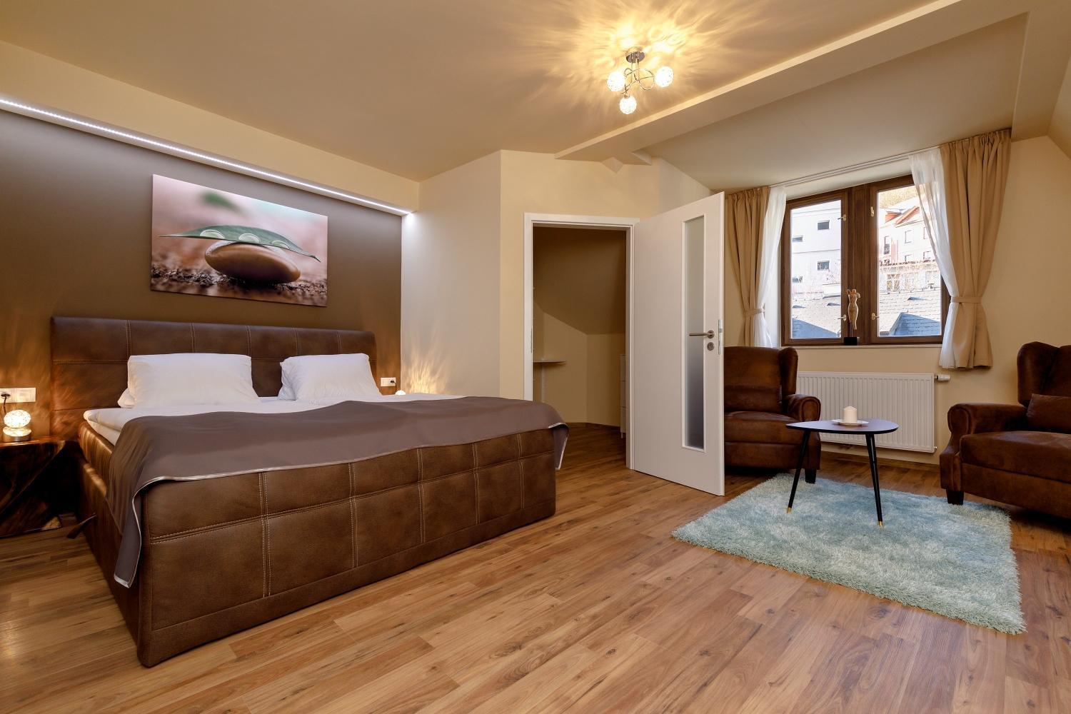 Apartments Menuet Karlovy Vary Habitación foto